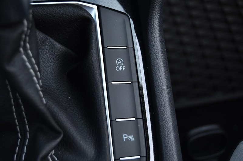 Volkswagen Taos Vehicle Image 17