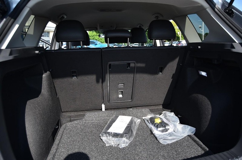 Volkswagen Taos Vehicle Image 24