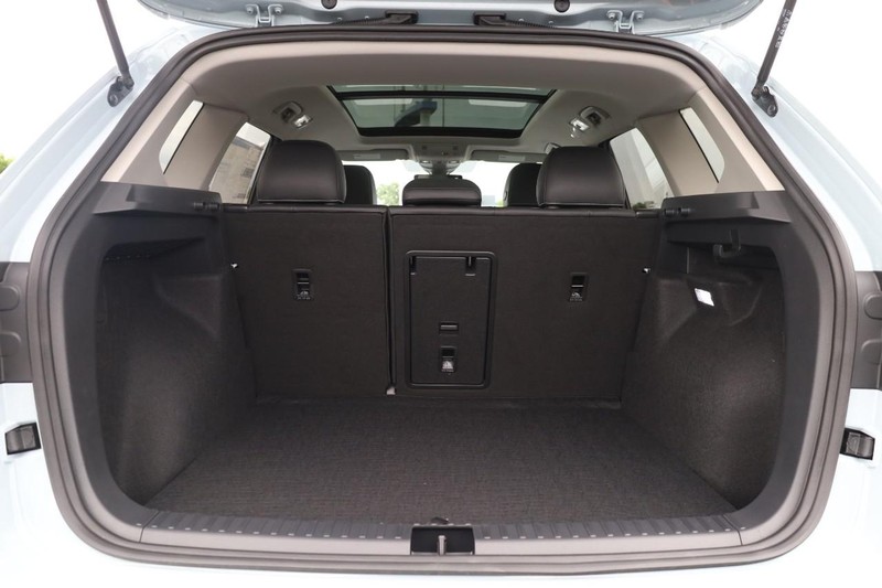 Volkswagen Taos Vehicle Image 07