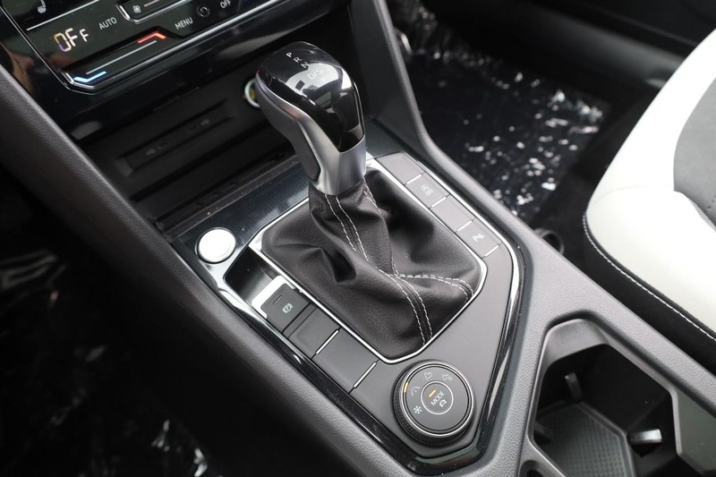 Volkswagen Taos Vehicle Image 20