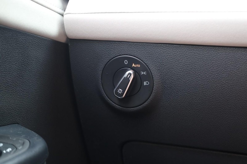 Volkswagen Taos Vehicle Image 23