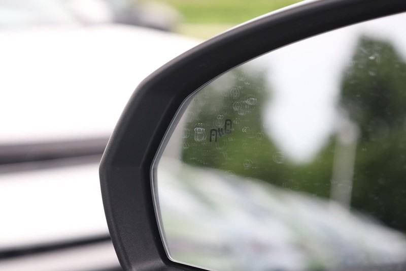 Volkswagen Taos Vehicle Image 24
