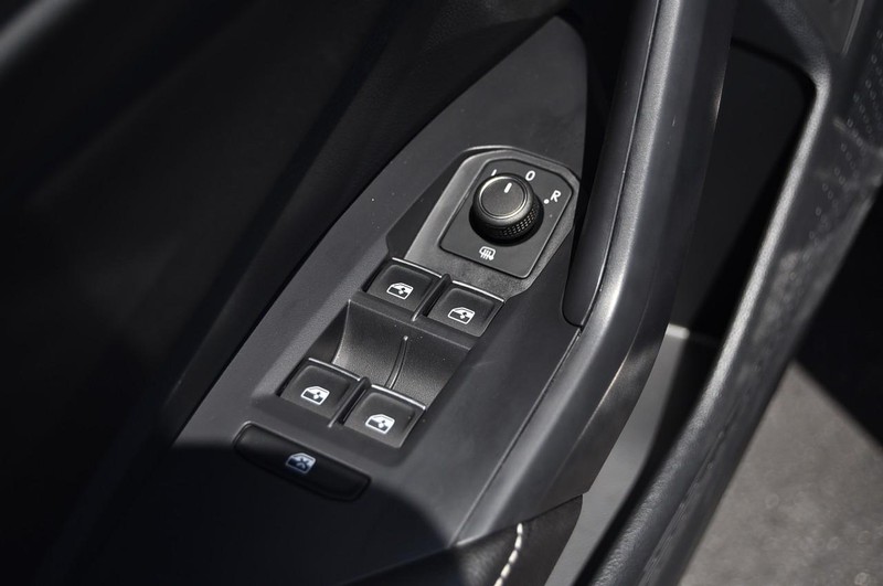 Volkswagen Jetta Vehicle Image 08