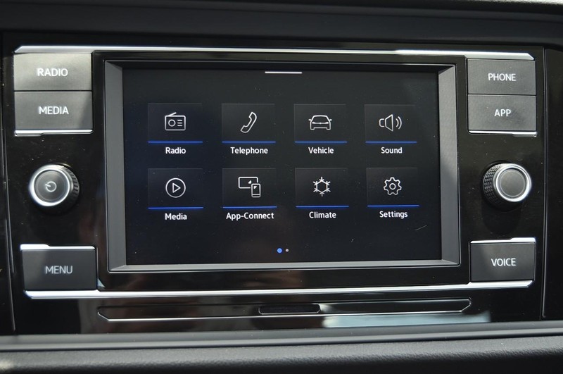 Volkswagen Jetta Vehicle Image 14