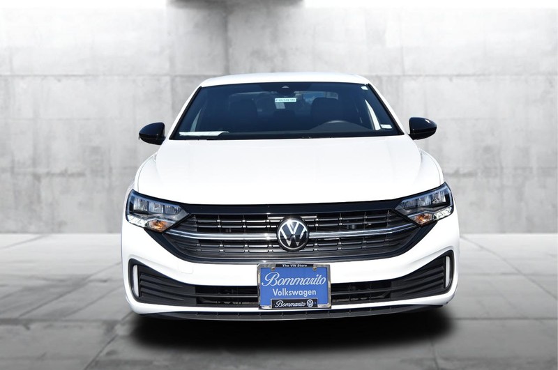 Volkswagen Jetta Vehicle Image 04