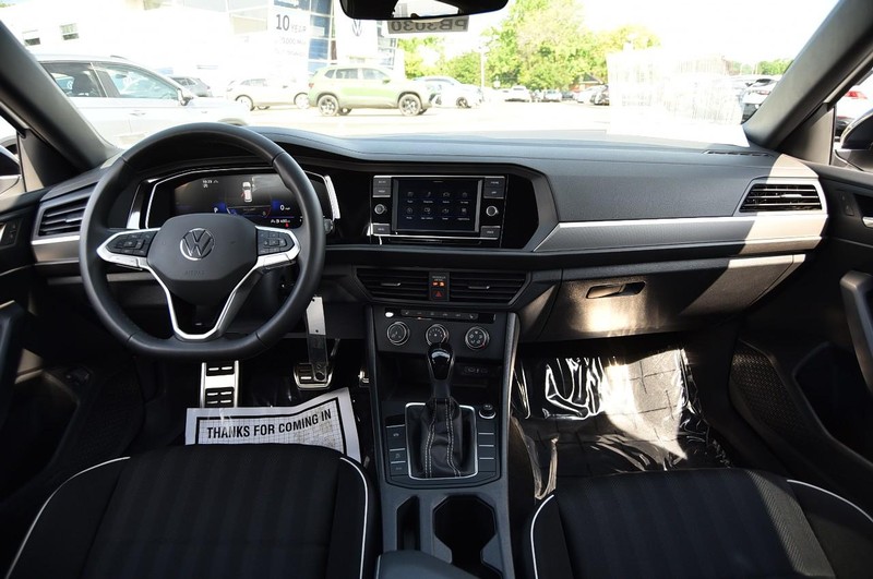 Volkswagen Jetta Vehicle Image 07
