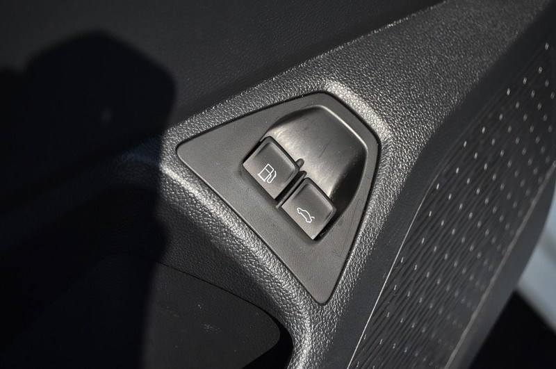 Volkswagen Jetta Vehicle Image 09