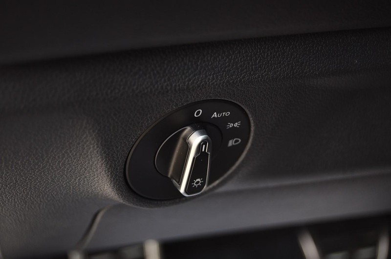 Volkswagen Jetta Vehicle Image 11