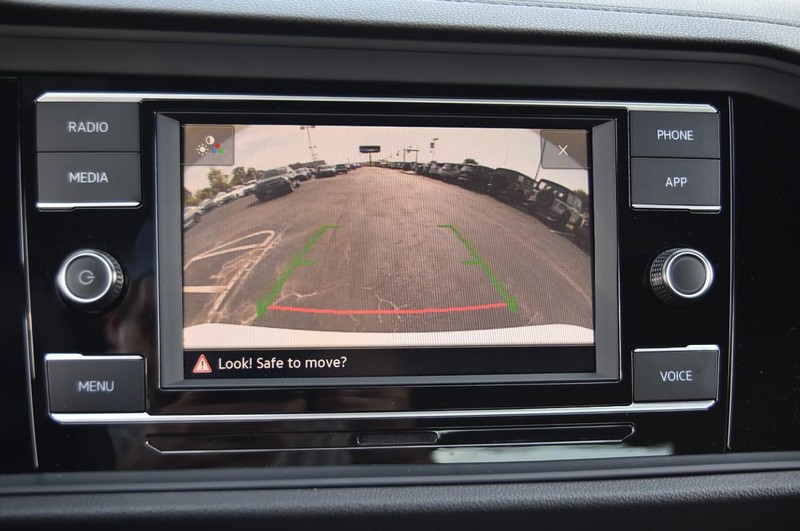 Volkswagen Jetta Vehicle Image 13