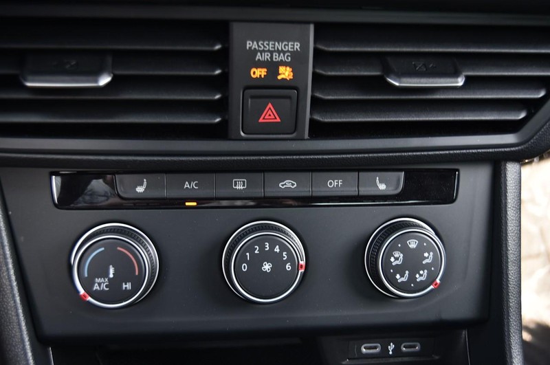 Volkswagen Jetta Vehicle Image 15