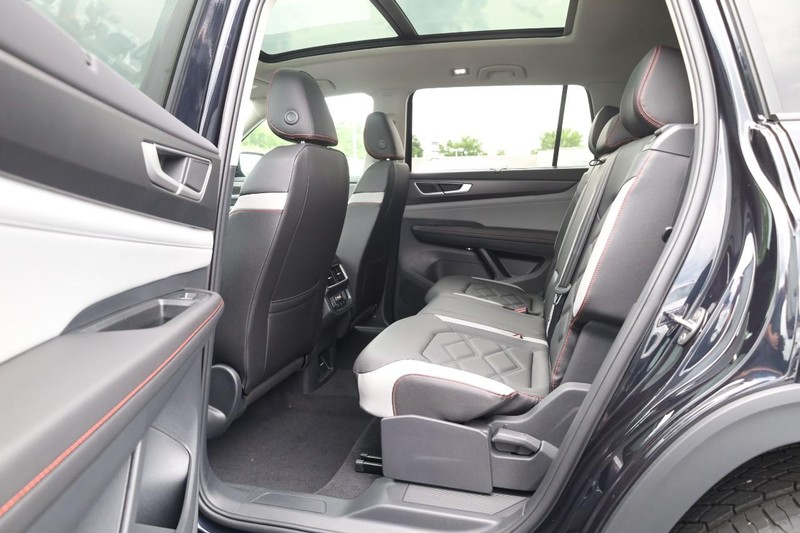 Volkswagen Atlas Vehicle Image 25