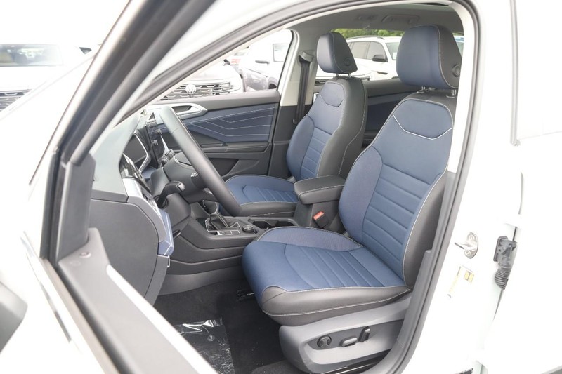 Volkswagen Taos Vehicle Image 10
