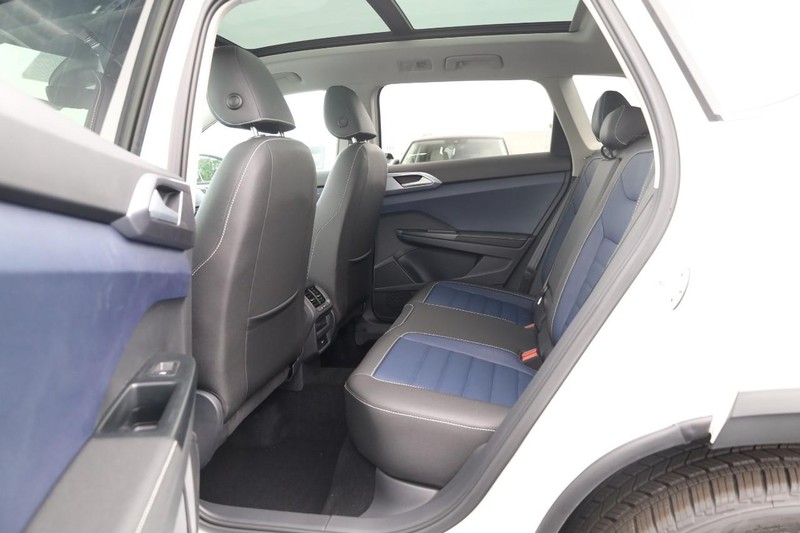 Volkswagen Taos Vehicle Image 26