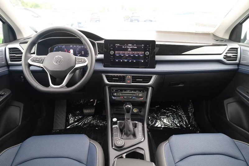 Volkswagen Taos Vehicle Image 28