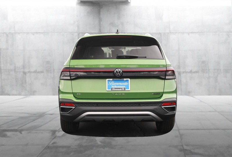 Volkswagen Taos Vehicle Image 06