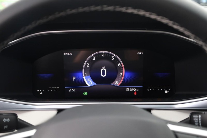 Volkswagen Taos Vehicle Image 14