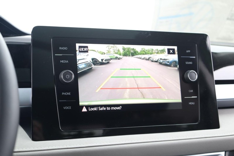Volkswagen Taos Vehicle Image 17