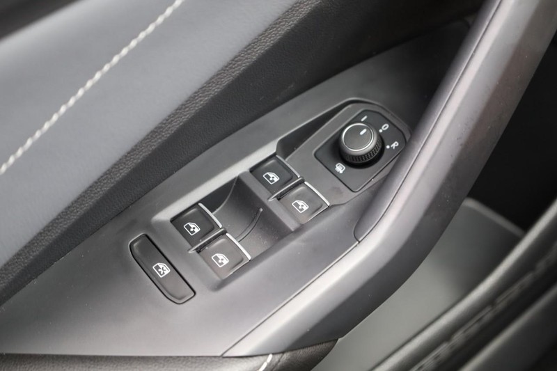 Volkswagen Jetta Vehicle Image 21