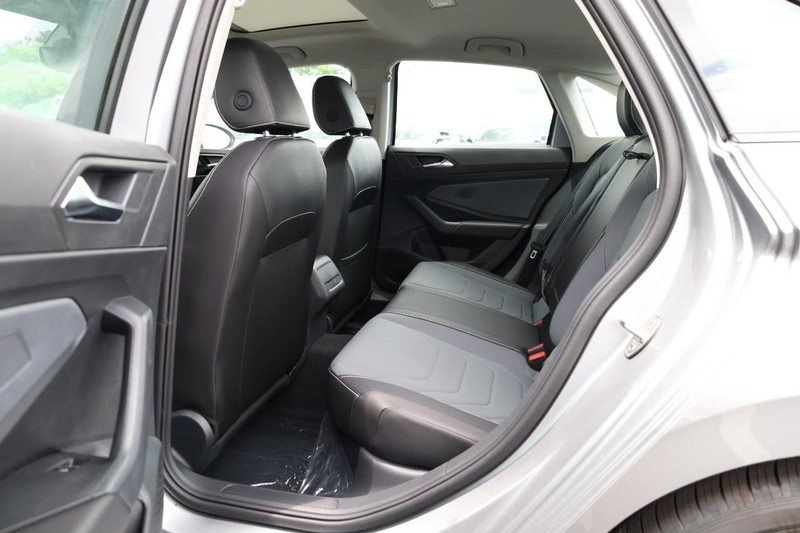 Volkswagen Jetta Vehicle Image 24