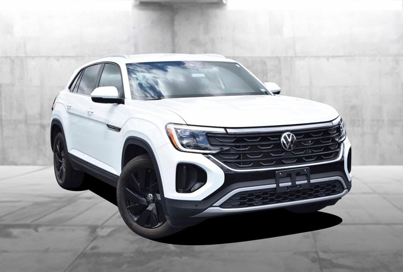 Volkswagen Atlas Cross Sport Vehicle Image 02
