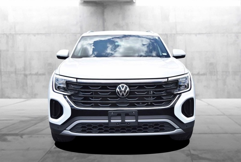 Volkswagen Atlas Cross Sport Vehicle Image 04