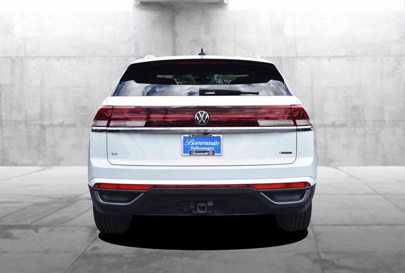 Volkswagen Atlas Cross Sport Vehicle Image 06
