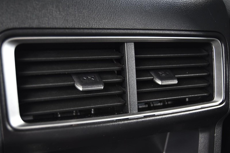 Volkswagen Atlas Cross Sport Vehicle Image 23