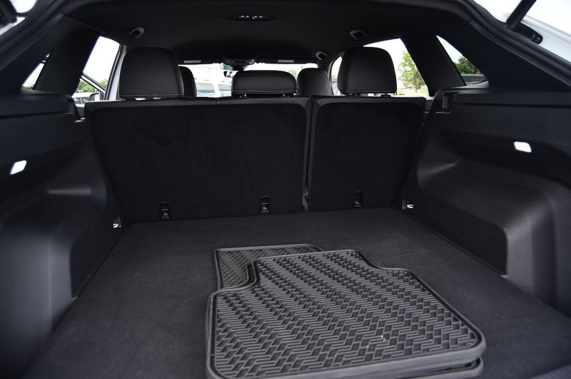 Volkswagen Atlas Cross Sport Vehicle Image 25