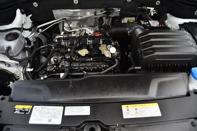Volkswagen Atlas Cross Sport Vehicle Image 27