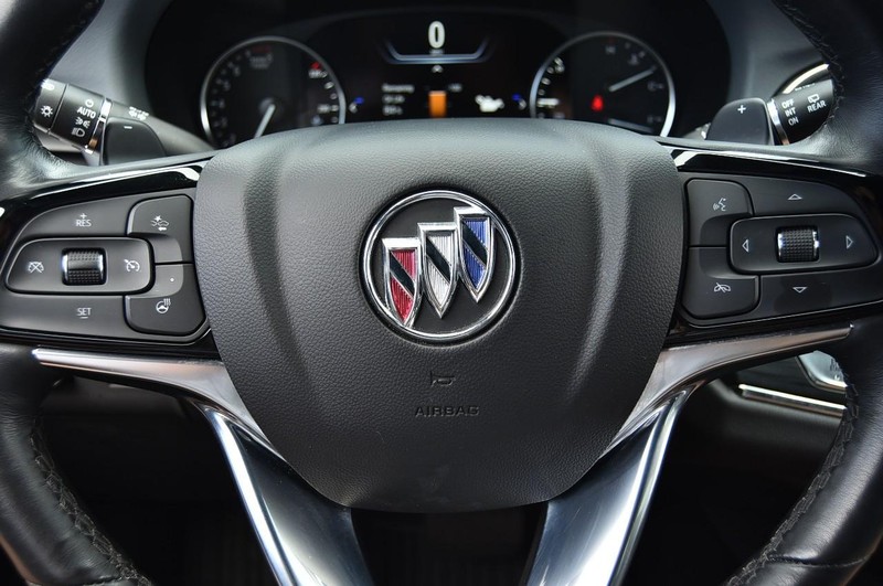 Buick Enclave Vehicle Image 17