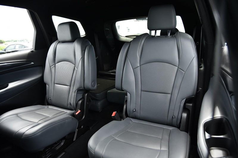 Buick Enclave Vehicle Image 20