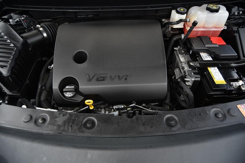 Buick Enclave Vehicle Image 25
