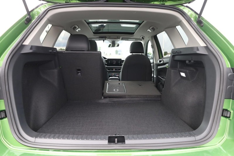 Volkswagen Taos Vehicle Image 08