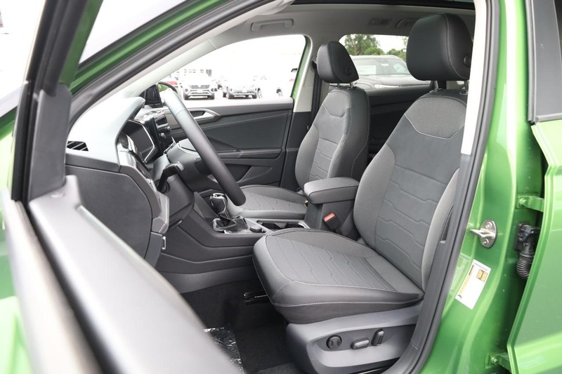 Volkswagen Taos Vehicle Image 10