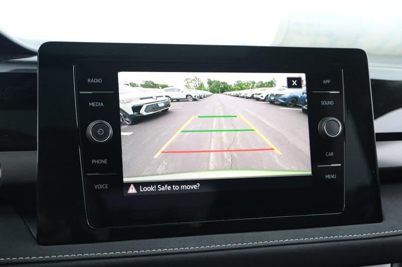 Volkswagen Taos Vehicle Image 17