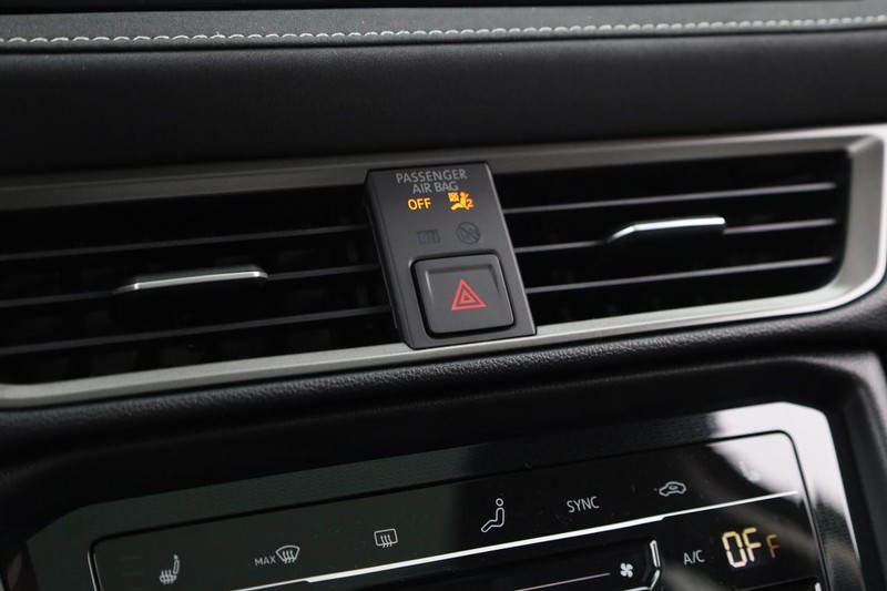 Volkswagen Taos Vehicle Image 18