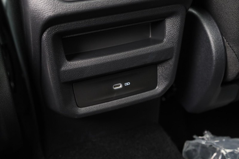 Volkswagen Taos Vehicle Image 27
