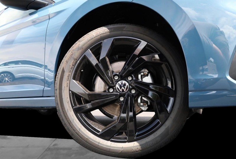 Volkswagen Jetta Vehicle Image 03