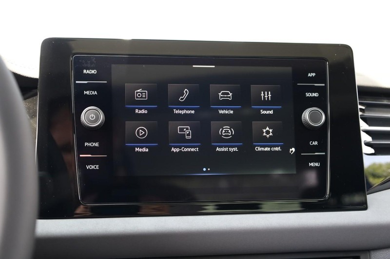 Volkswagen Jetta Vehicle Image 12