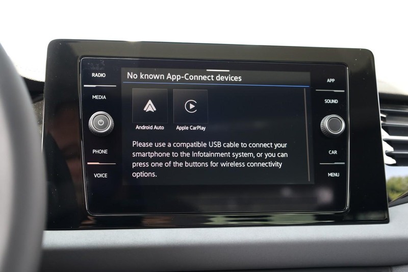 Volkswagen Jetta Vehicle Image 13
