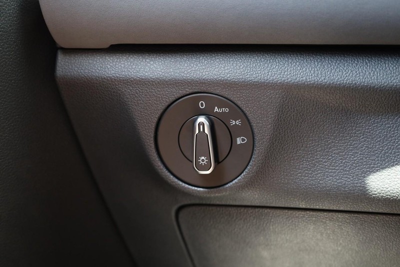 Volkswagen Jetta Vehicle Image 21