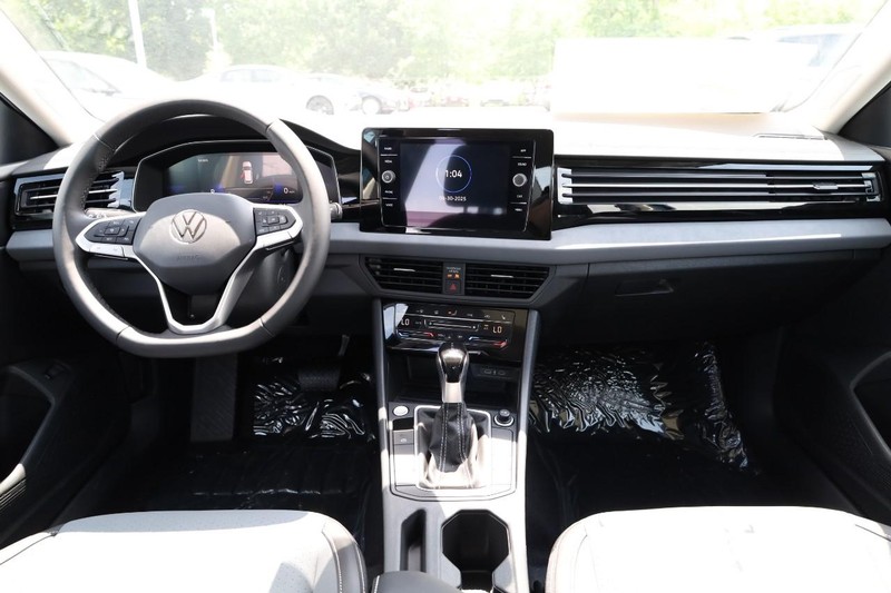 Volkswagen Jetta Vehicle Image 24