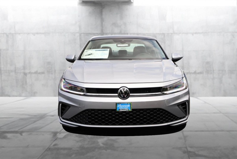 Volkswagen Jetta Vehicle Image 04