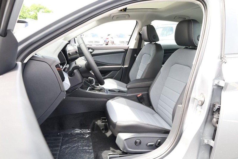 Volkswagen Jetta Vehicle Image 08