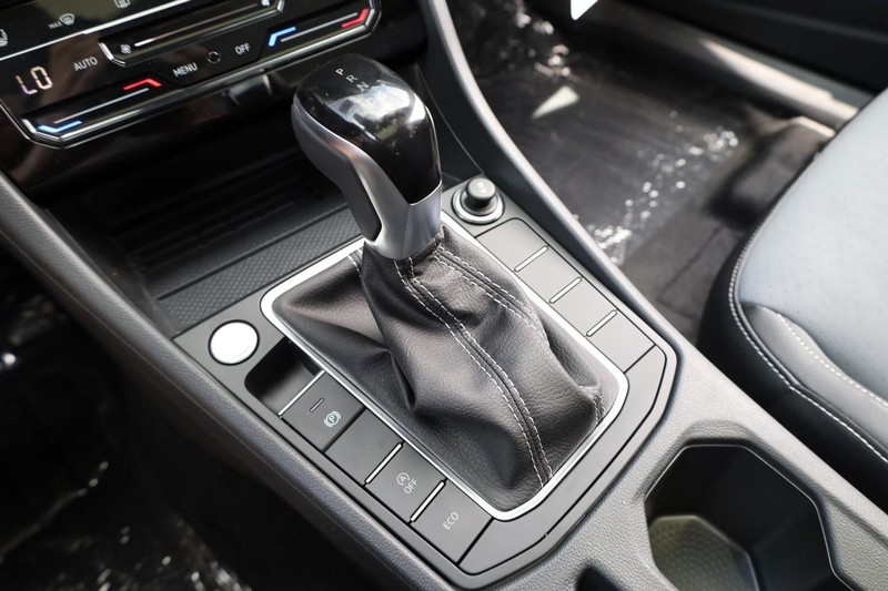 Volkswagen Jetta Vehicle Image 18