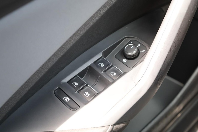 Volkswagen Jetta Vehicle Image 20
