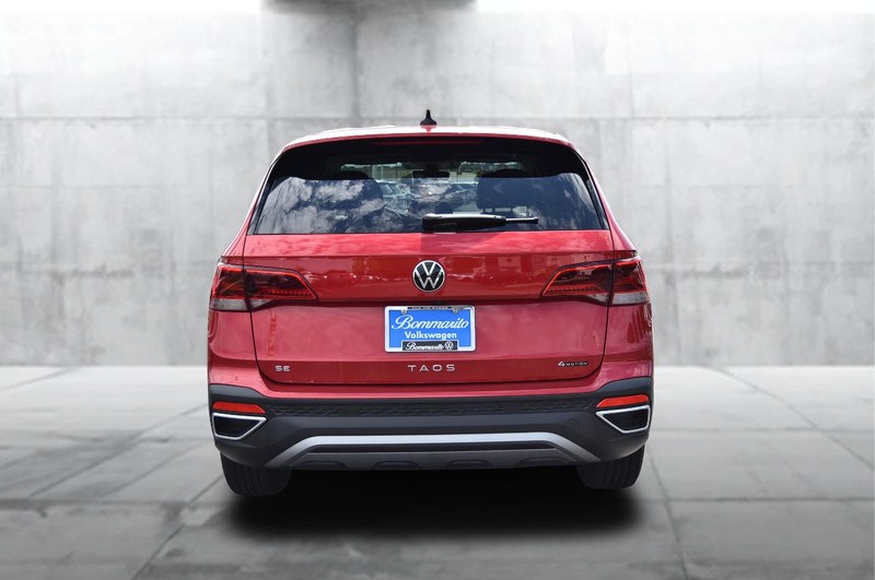 Volkswagen Taos Vehicle Image 06