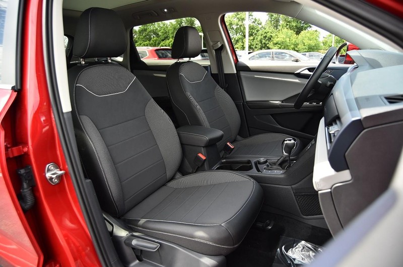 Volkswagen Taos Vehicle Image 20