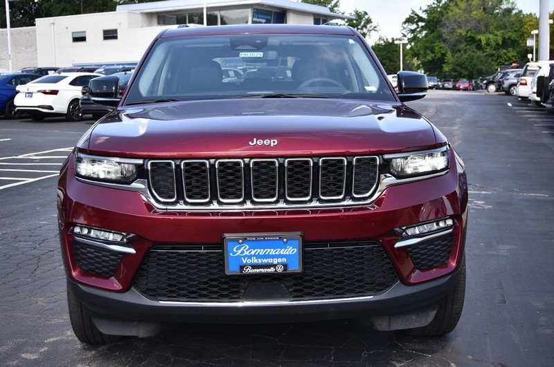 Jeep Grand Cherokee 4xe Vehicle Image 04