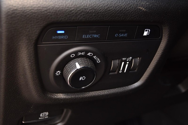 Jeep Grand Cherokee 4xe Vehicle Image 13